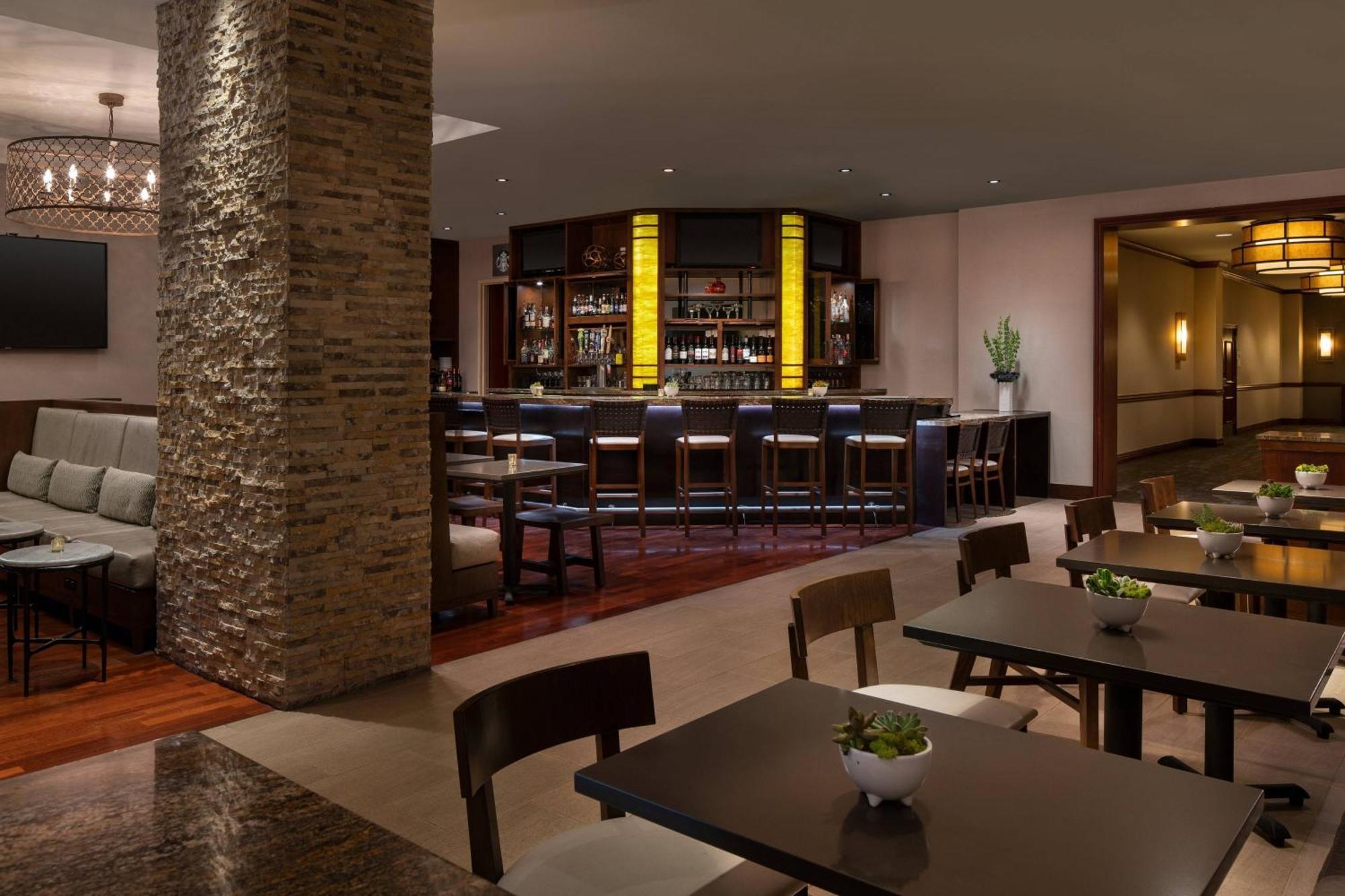 Marriott Riverside At The Convention Center Exteriör bild
